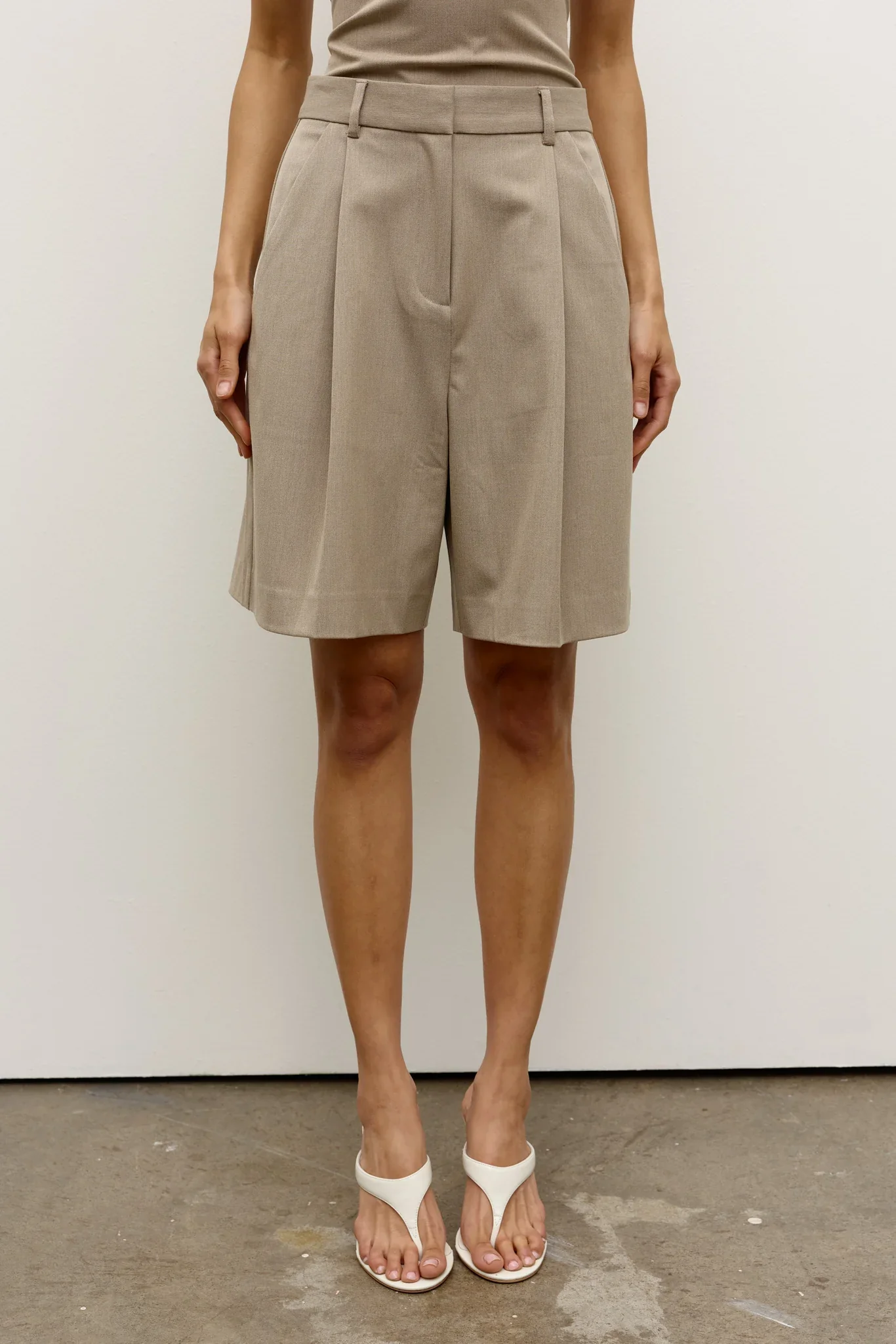 MIKA SHORT STONE - Image 2