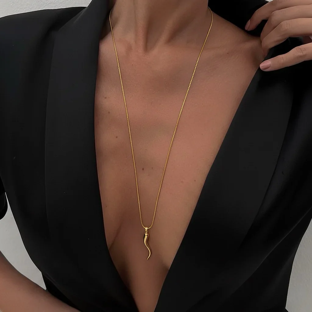 CHILLI NECKLACE GOLD - Image 2