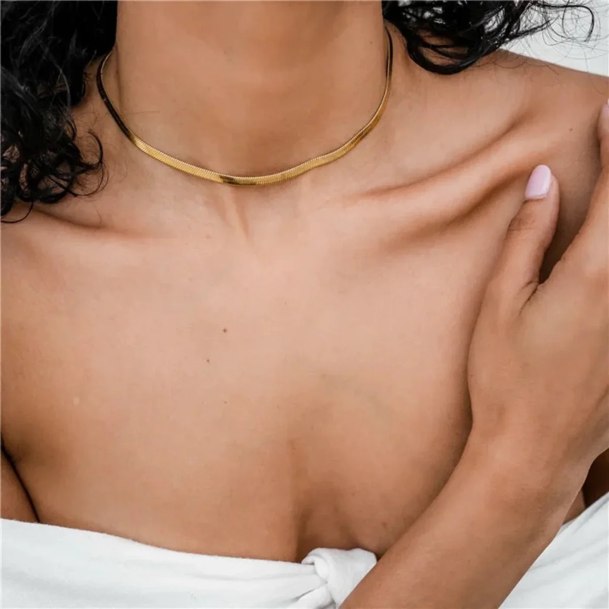 NEVE NECKLACE