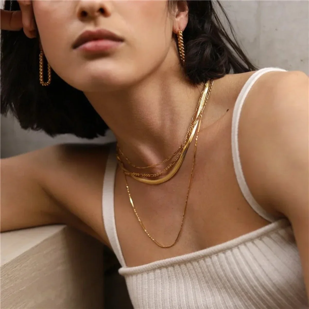 NEVE NECKLACE - Image 2