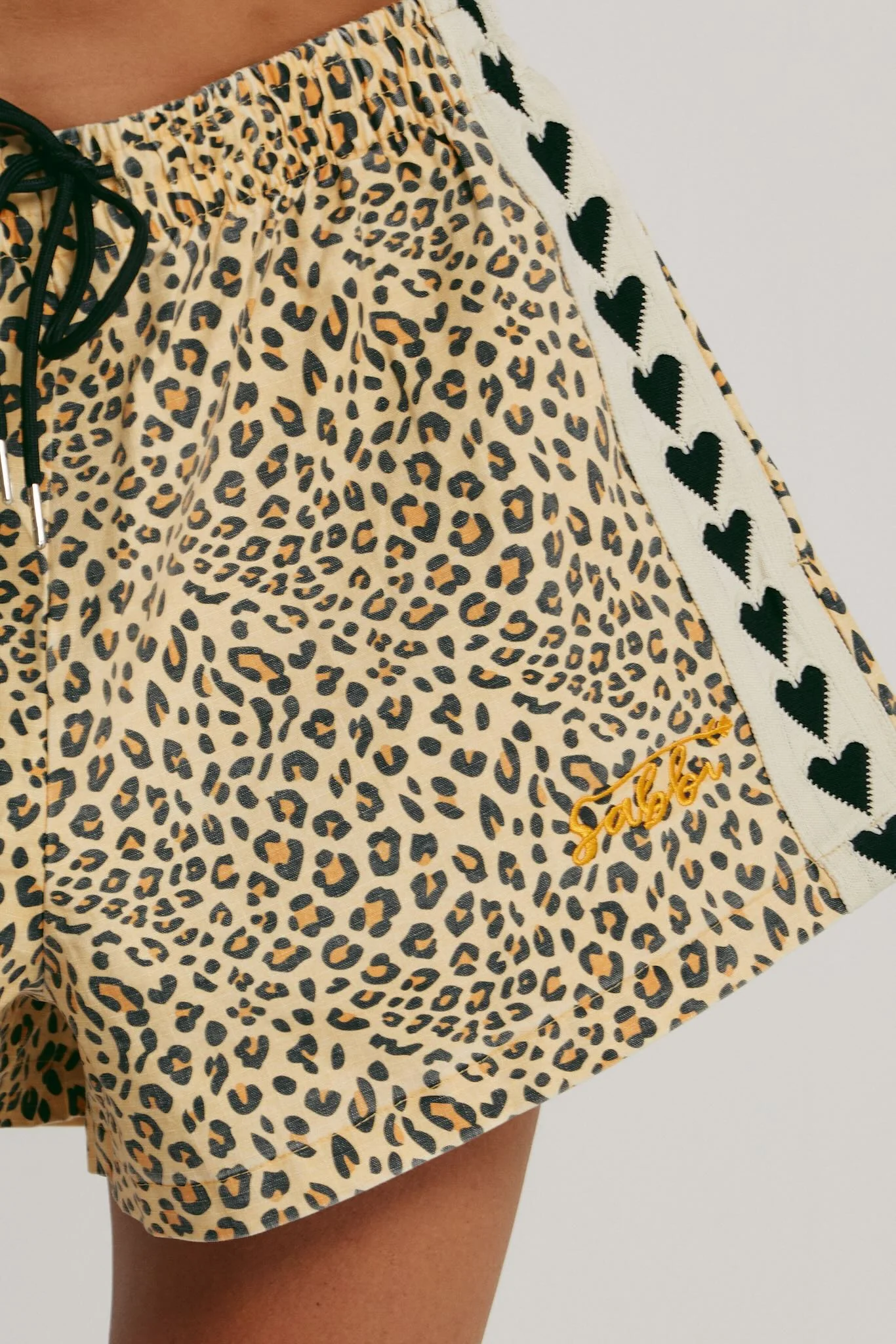 SABBI MINI HEARTS  DRILL SHORTS LEOPARD - Image 6