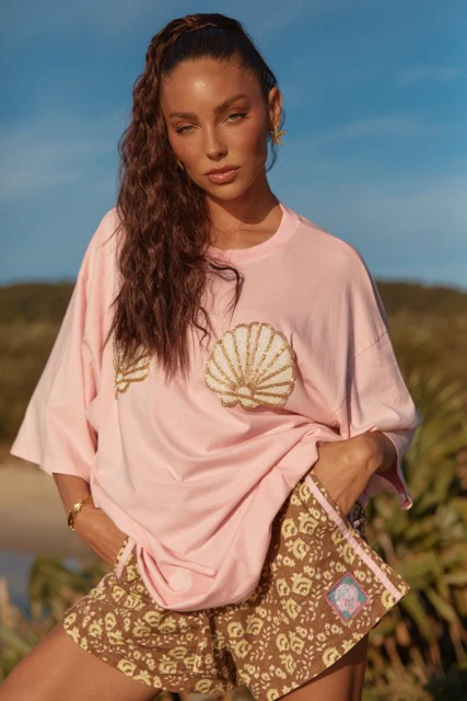 SABBI THE VERY OVERSIZED SHELL TITTY TEE LIGHT PINK