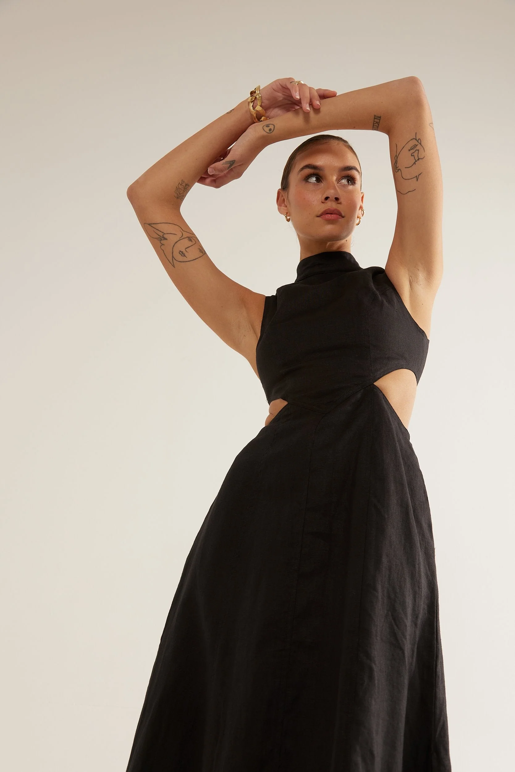 VIRTUE MIDI DRESS BLACK - Image 8
